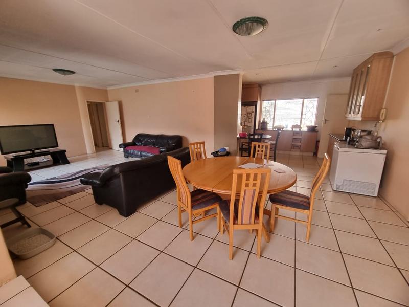 3 Bedroom Property for Sale in Verwoerdpark Gauteng