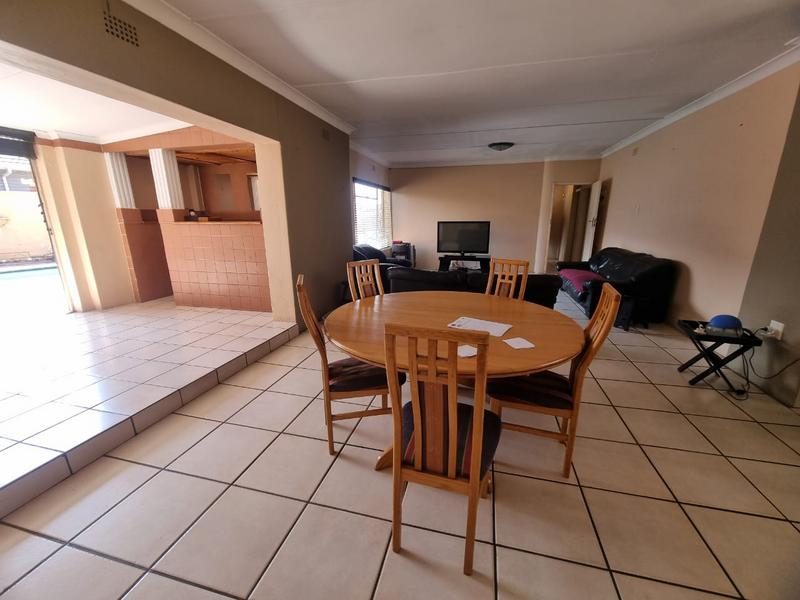 3 Bedroom Property for Sale in Verwoerdpark Gauteng
