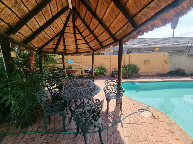 3 Bedroom Property for Sale in Verwoerdpark Gauteng