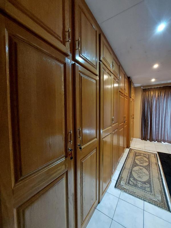4 Bedroom Property for Sale in Lenasia South Gauteng