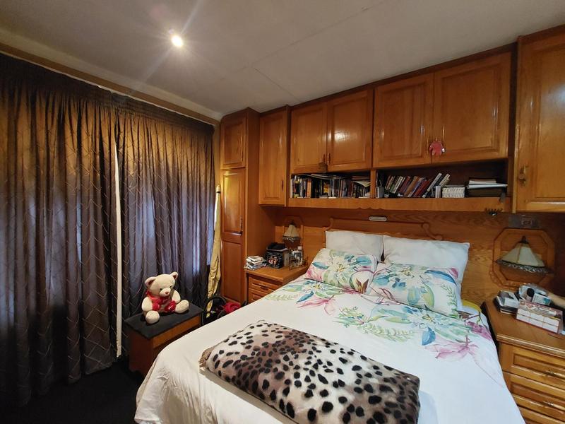 4 Bedroom Property for Sale in Lenasia South Gauteng