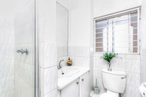 2 Bedroom Property for Sale in Glenhazel Gauteng