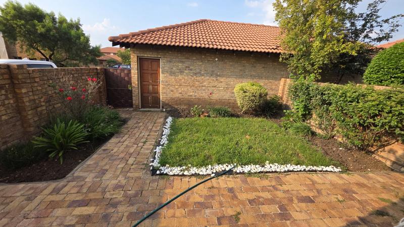 3 Bedroom Property for Sale in Annlin Gauteng