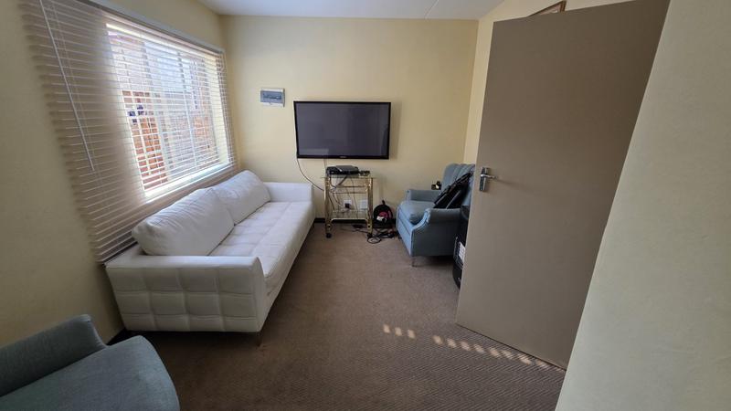 3 Bedroom Property for Sale in Annlin Gauteng