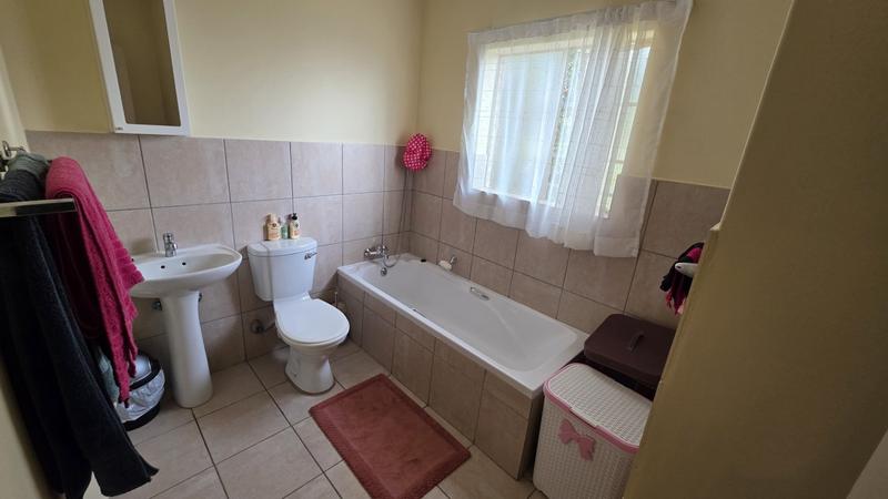 3 Bedroom Property for Sale in Annlin Gauteng