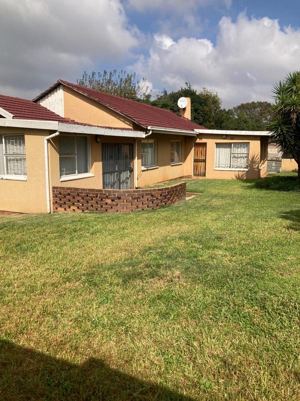 To Let 3 Bedroom Property for Rent in Witfield Gauteng