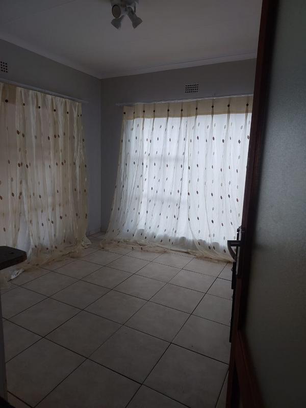 To Let 1 Bedroom Property for Rent in Birch Acres Gauteng