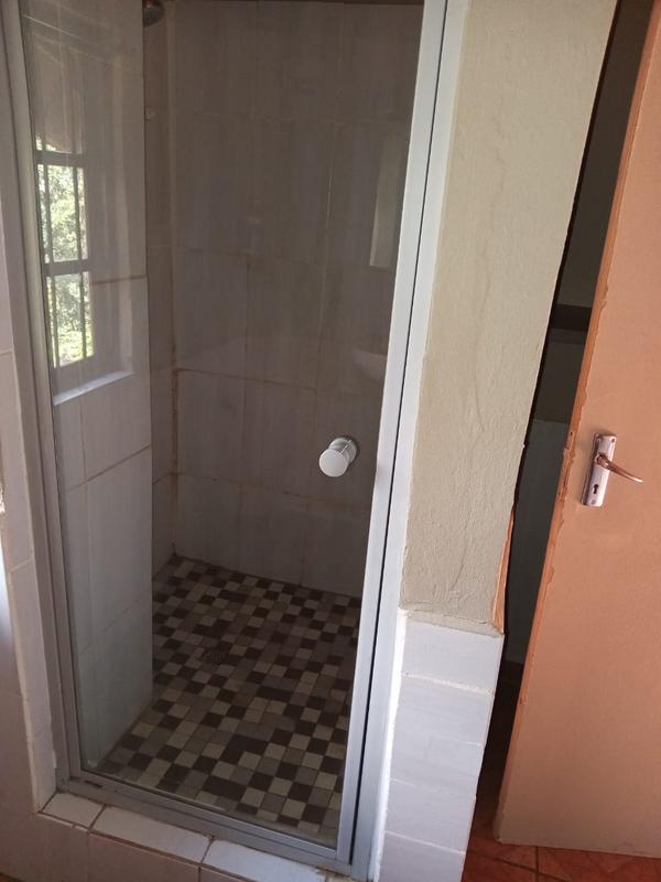 1 Bedroom Property for Sale in Strubenvale Gauteng