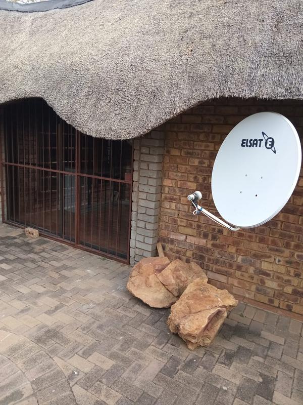 1 Bedroom Property for Sale in Strubenvale Gauteng