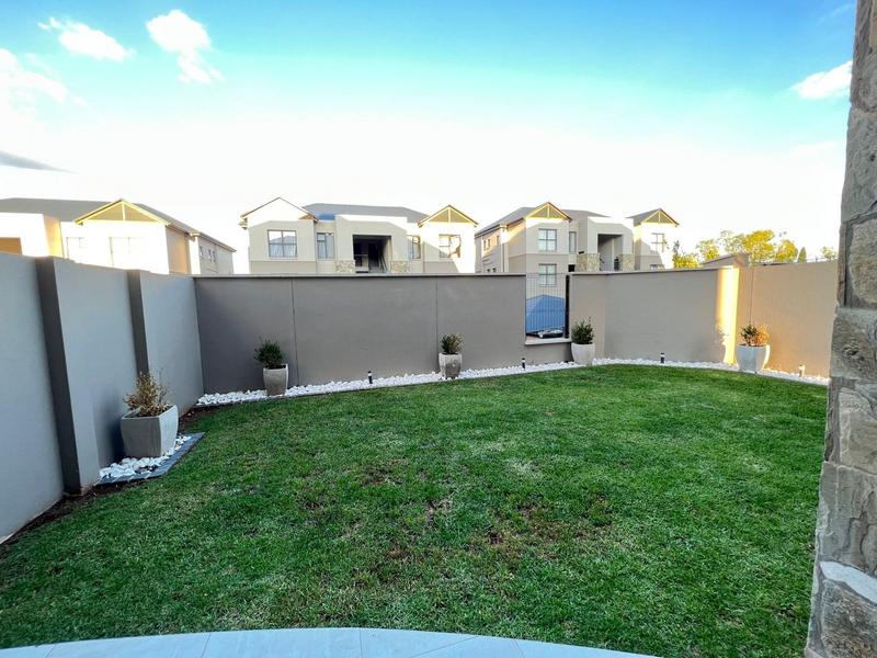 To Let 3 Bedroom Property for Rent in Waterfall Gauteng