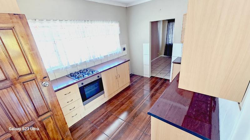 To Let 4 Bedroom Property for Rent in Albemarle Gauteng