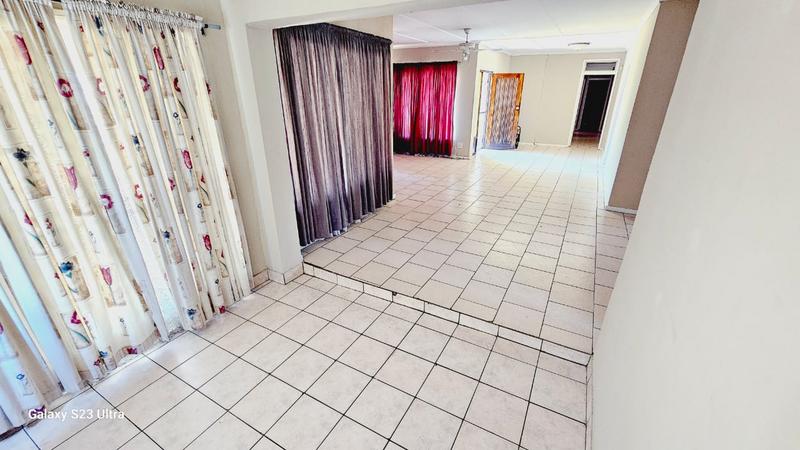 To Let 4 Bedroom Property for Rent in Albemarle Gauteng