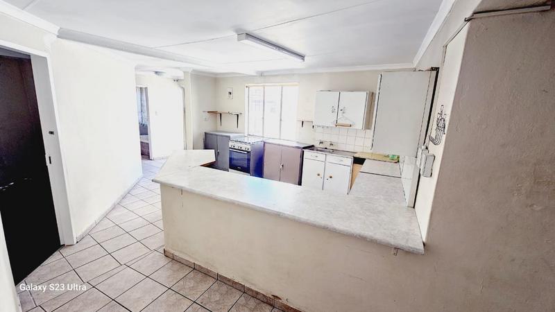 To Let 4 Bedroom Property for Rent in Albemarle Gauteng