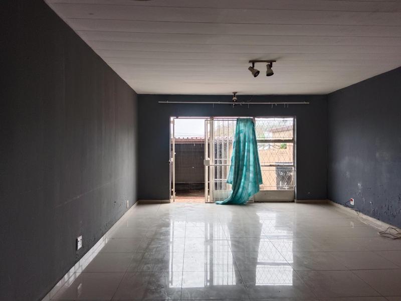 2 Bedroom Property for Sale in Turffontein Gauteng