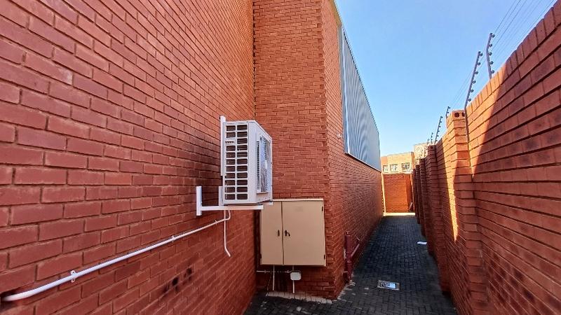 To Let commercial Property for Rent in Hennopspark Gauteng