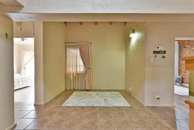 4 Bedroom Property for Sale in Bassonia Gauteng