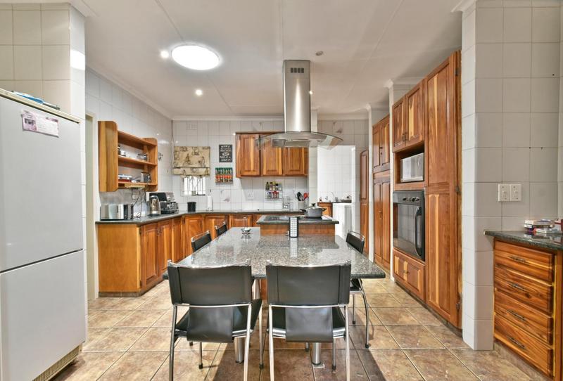 4 Bedroom Property for Sale in Bassonia Gauteng