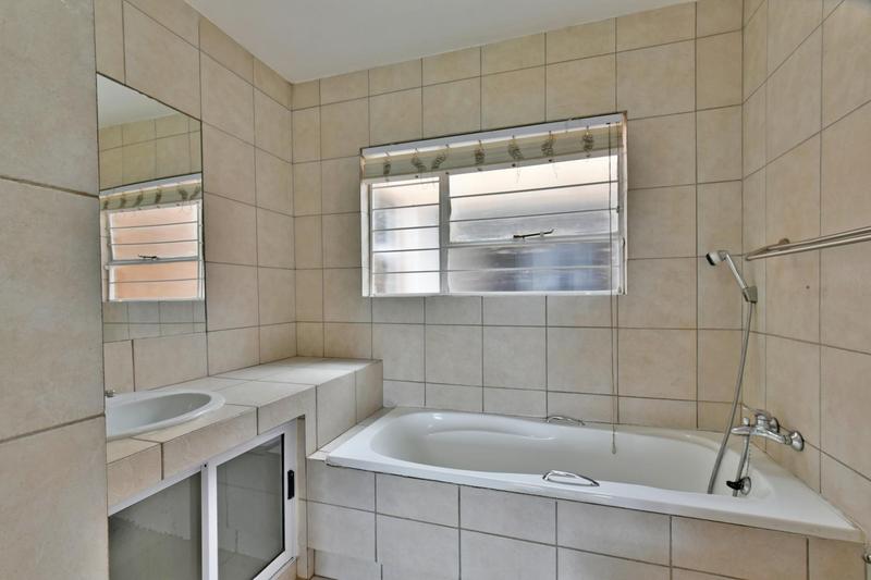 3 Bedroom Property for Sale in Glenvista Gauteng