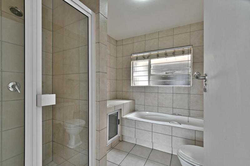 3 Bedroom Property for Sale in Glenvista Gauteng