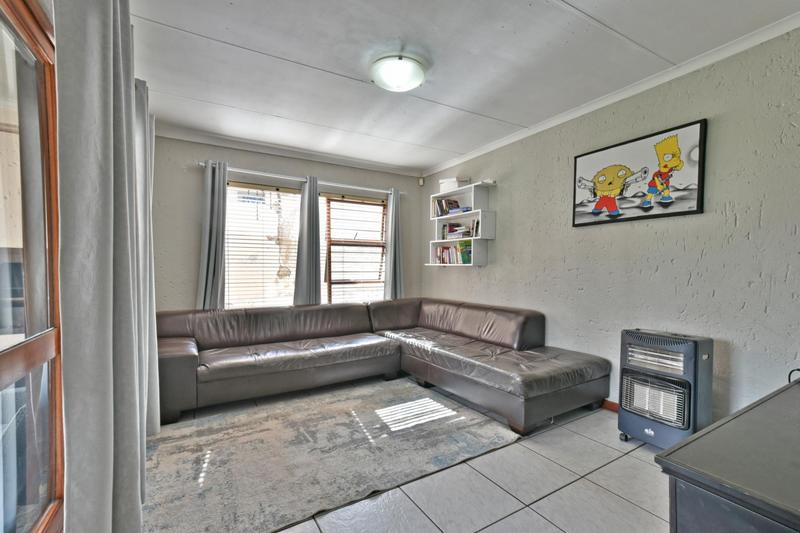 3 Bedroom Property for Sale in Radiokop Gauteng