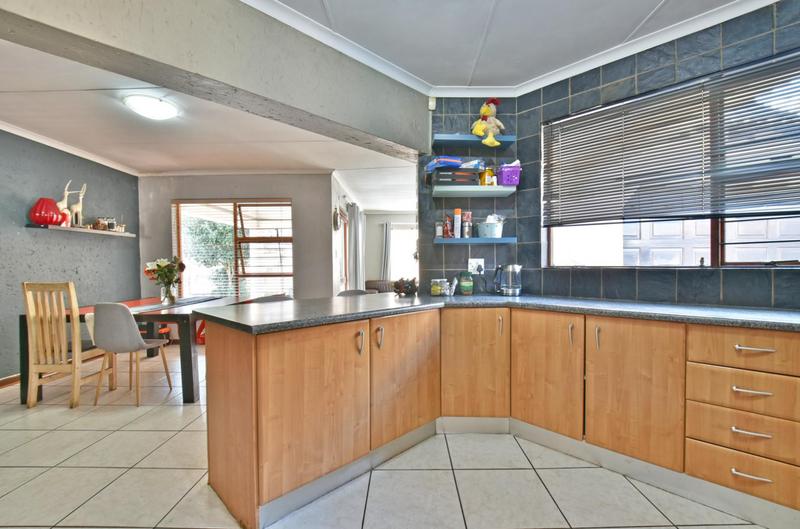 3 Bedroom Property for Sale in Radiokop Gauteng