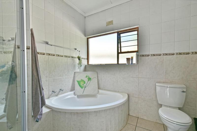 3 Bedroom Property for Sale in Radiokop Gauteng