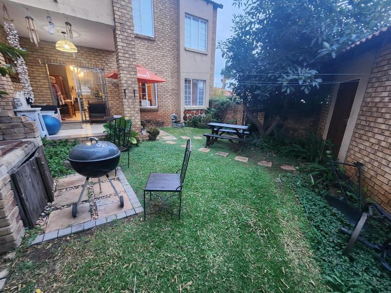 2 Bedroom Property for Sale in Moreleta Park Gauteng