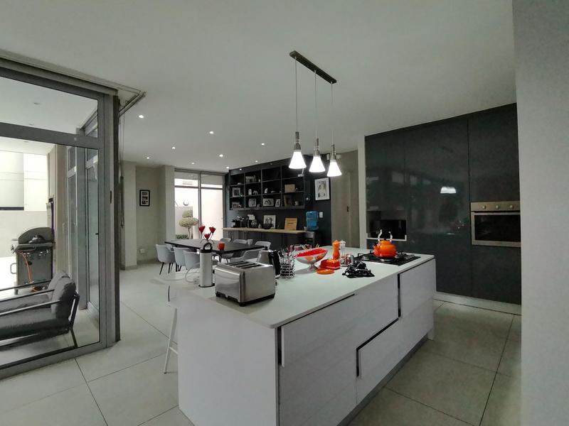 To Let 4 Bedroom Property for Rent in Bedfordview Gauteng