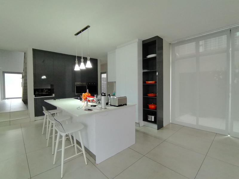 To Let 4 Bedroom Property for Rent in Bedfordview Gauteng