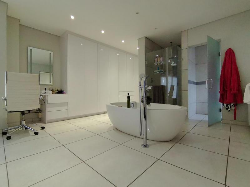To Let 4 Bedroom Property for Rent in Bedfordview Gauteng