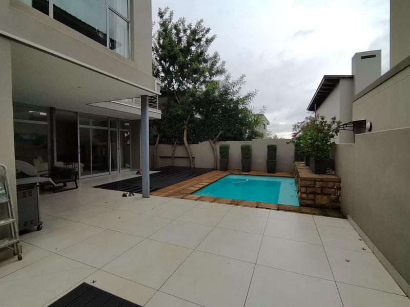 To Let 4 Bedroom Property for Rent in Bedfordview Gauteng