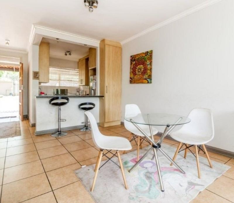 To Let 2 Bedroom Property for Rent in Parkmore Gauteng