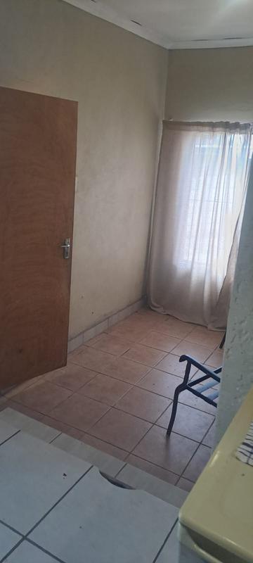To Let 1 Bedroom Property for Rent in Birchleigh Gauteng