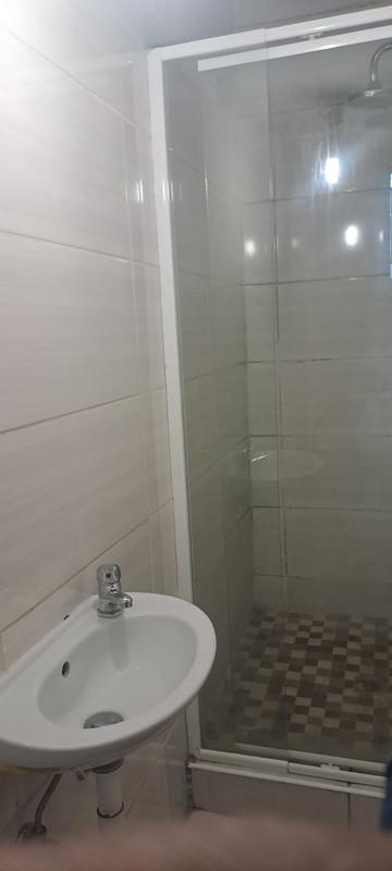 To Let 1 Bedroom Property for Rent in Birchleigh Gauteng