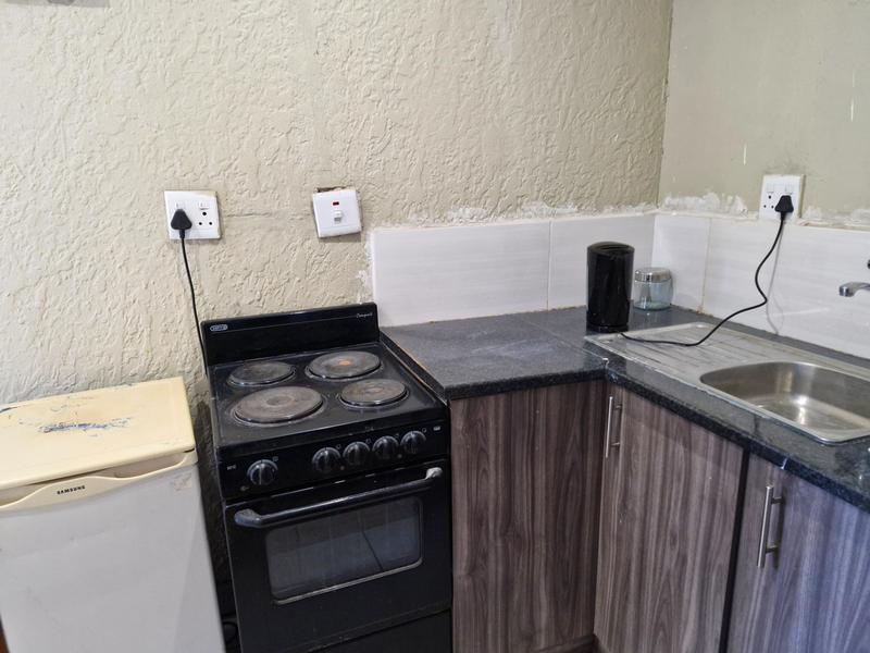 To Let 1 Bedroom Property for Rent in Birchleigh Gauteng