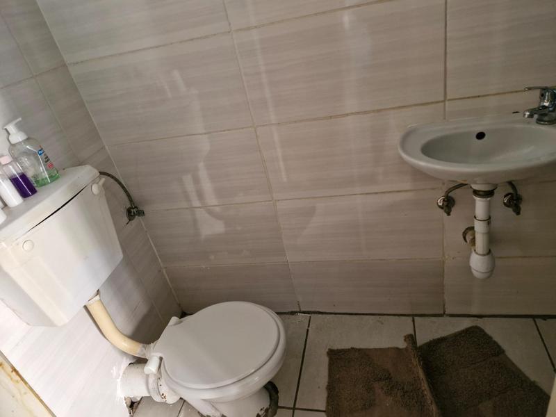 To Let 1 Bedroom Property for Rent in Birchleigh Gauteng
