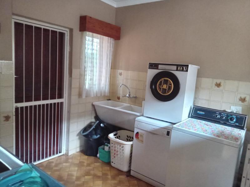 5 Bedroom Property for Sale in Hennopspark Gauteng