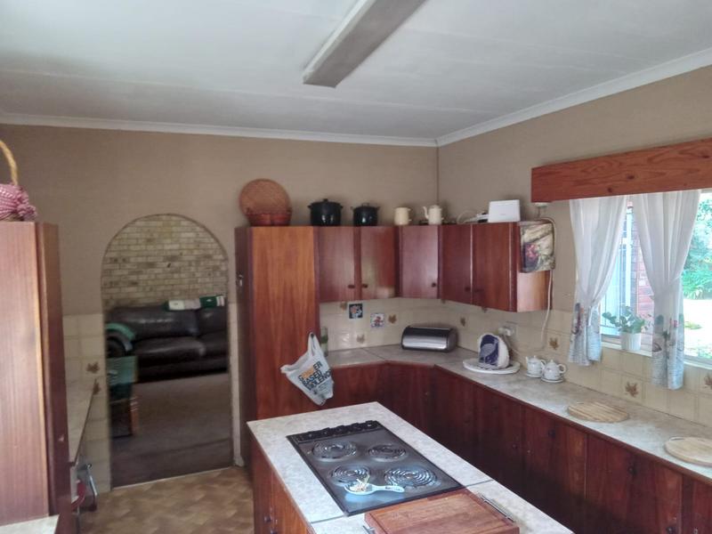 5 Bedroom Property for Sale in Hennopspark Gauteng
