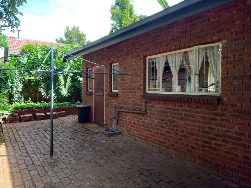 5 Bedroom Property for Sale in Hennopspark Gauteng