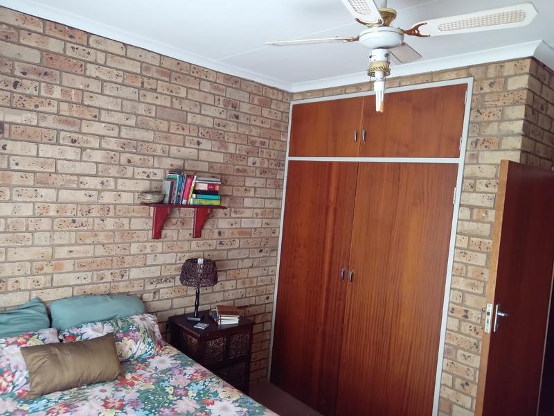 5 Bedroom Property for Sale in Hennopspark Gauteng
