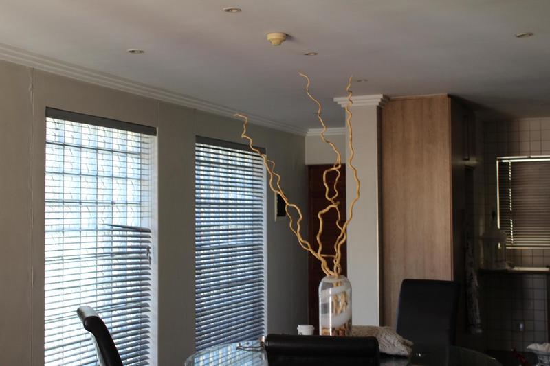 To Let 2 Bedroom Property for Rent in Bedford Gardens Gauteng