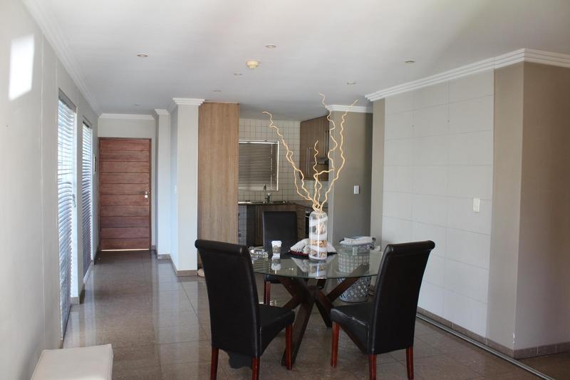 To Let 2 Bedroom Property for Rent in Bedford Gardens Gauteng