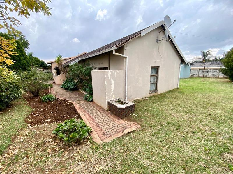 3 Bedroom Property for Sale in Fleurhof Gauteng