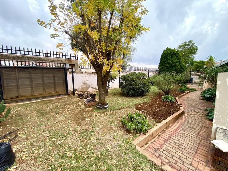 3 Bedroom Property for Sale in Fleurhof Gauteng