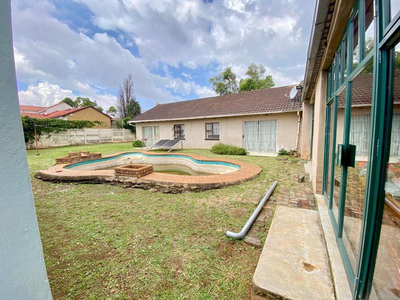 3 Bedroom Property for Sale in Fleurhof Gauteng