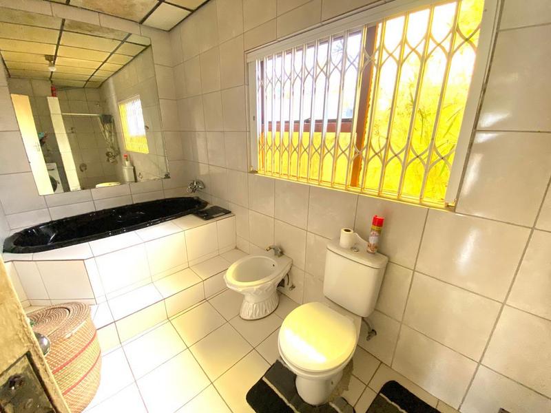 3 Bedroom Property for Sale in Fleurhof Gauteng
