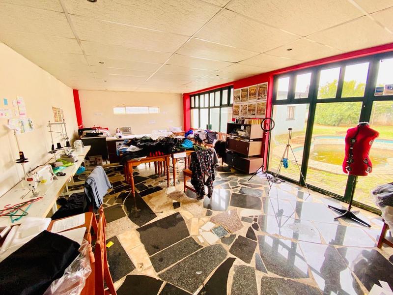 3 Bedroom Property for Sale in Fleurhof Gauteng