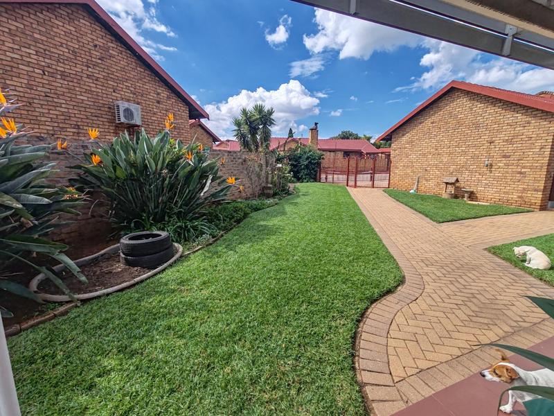 3 Bedroom Property for Sale in Wierda Park Gauteng
