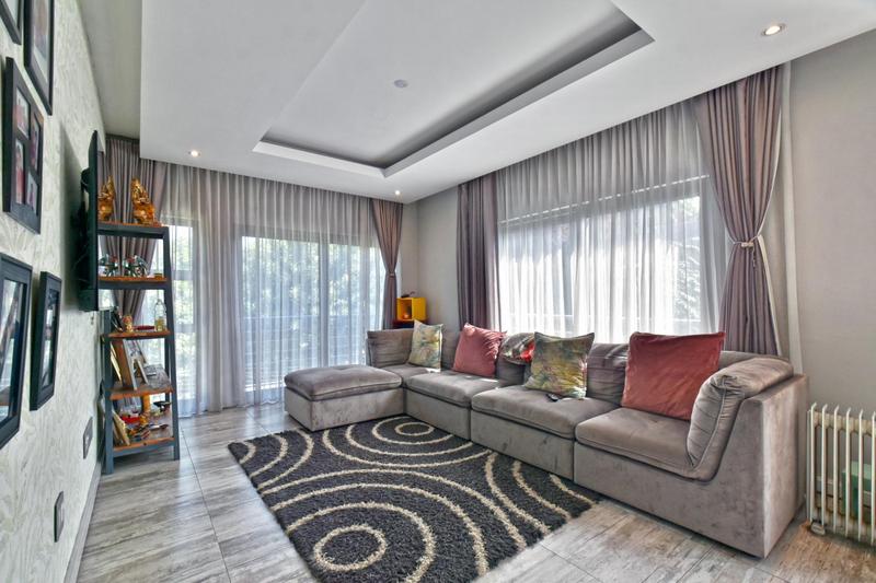 3 Bedroom Property for Sale in Bryanston Gauteng