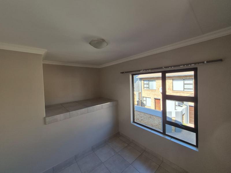 To Let 3 Bedroom Property for Rent in Meyersdal Gauteng